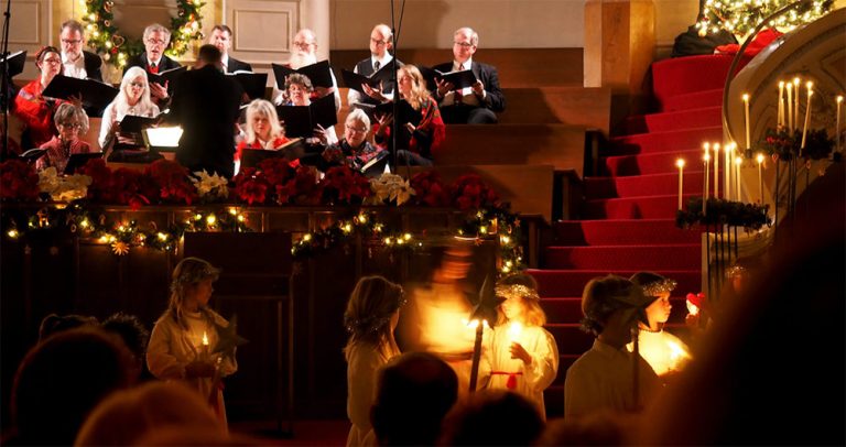 christmas-carols-lyrics-to-sing-along-to-this-festive-season